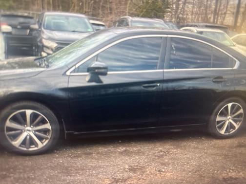 Crystal Black Silica 2018 Subaru Legacy Limited