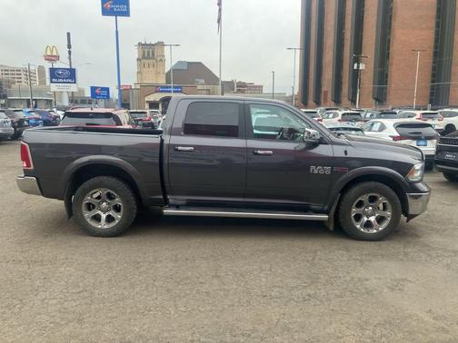 Granite Crystal Metallic 2017 RAM 1500 Laramie