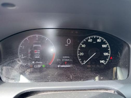 Platinum White Pearl 2025 Honda HR-V LX