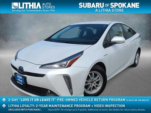 2022 Toyota Prius LE