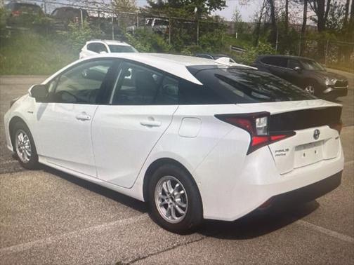 2022 Toyota Prius LE