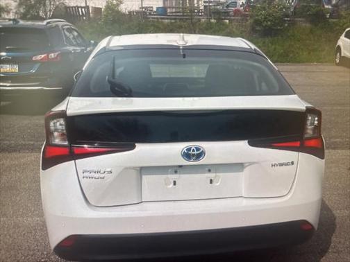 2022 Toyota Prius LE