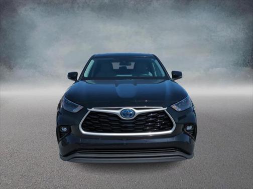 2022 Toyota Highlander Hybrid LE