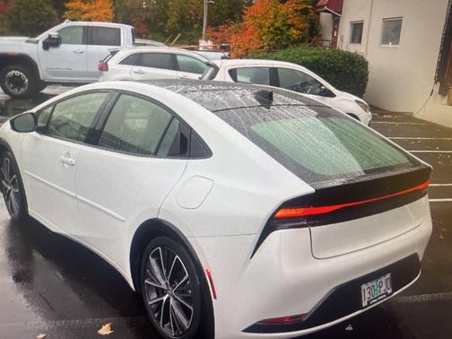 2024 Toyota Prius XLE