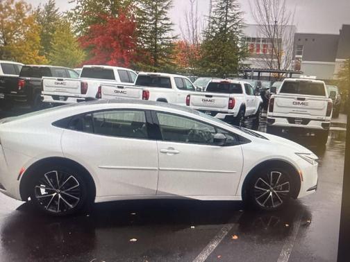 2024 Toyota Prius XLE