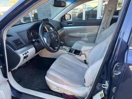 2013 Subaru Outback 2.5i Premium