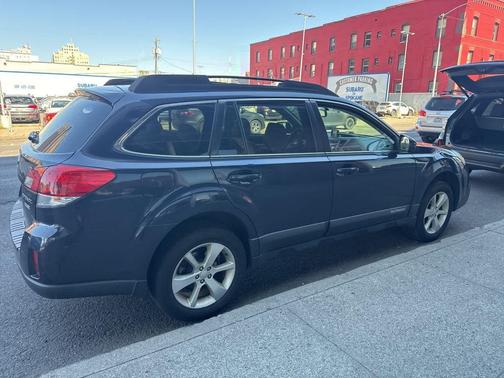 2013 Subaru Outback 2.5i Premium