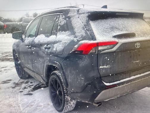 2024 Toyota RAV4 Hybrid SE