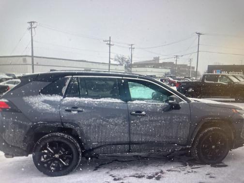 2024 Toyota RAV4 Hybrid SE