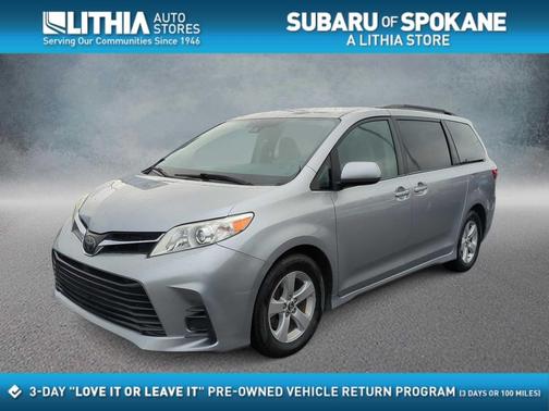 2018 Toyota Sienna LE