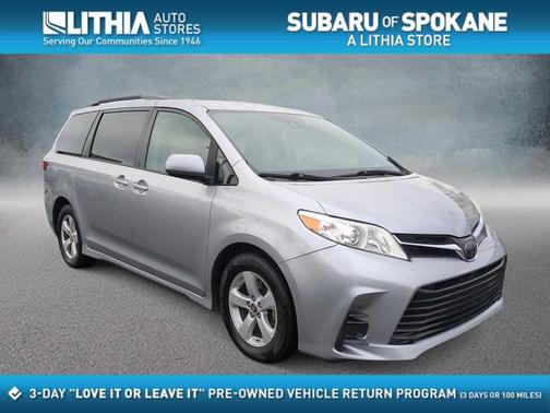 2018 Toyota Sienna LE