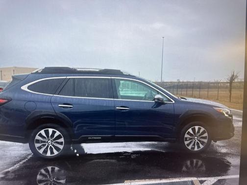2023 Subaru Outback Touring XT