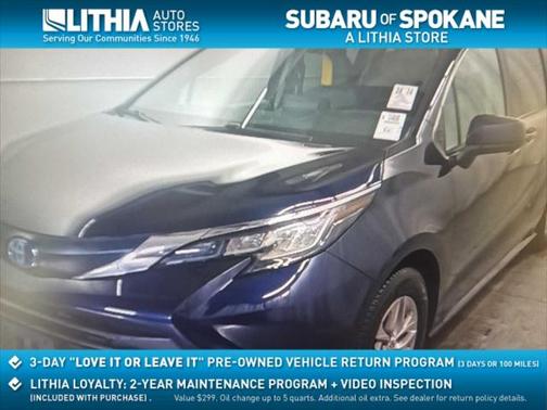 2022 Toyota Sienna LE