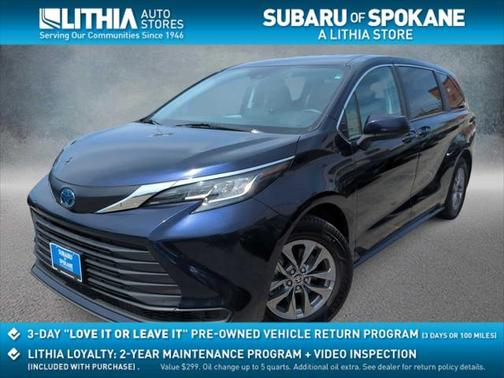 2022 Toyota Sienna LE