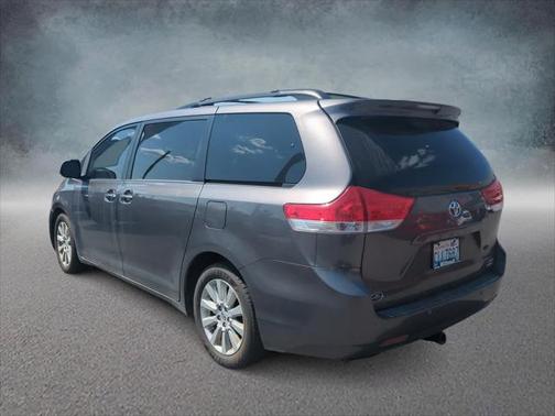 2013 Toyota Sienna XLE