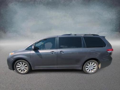 2013 Toyota Sienna XLE