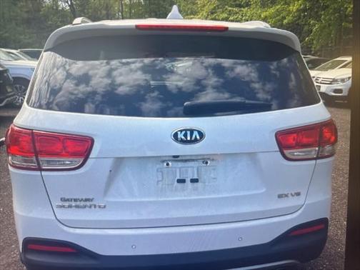 2016 Kia Sorento EX