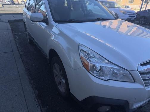 2014 Subaru Outback 2.5i Premium