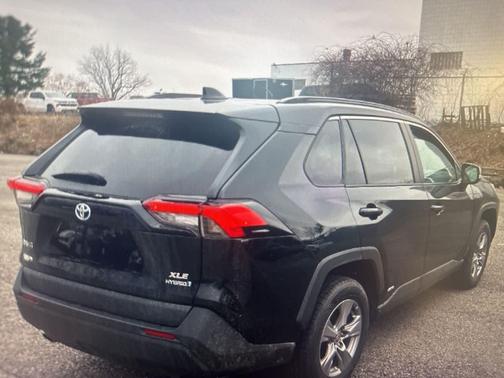 Midnight Black Metallic 2022 Toyota RAV4 Hybrid XLE