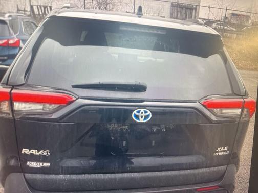 Midnight Black Metallic 2022 Toyota RAV4 Hybrid XLE