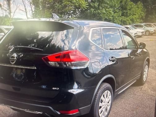 2020 Nissan Rogue S