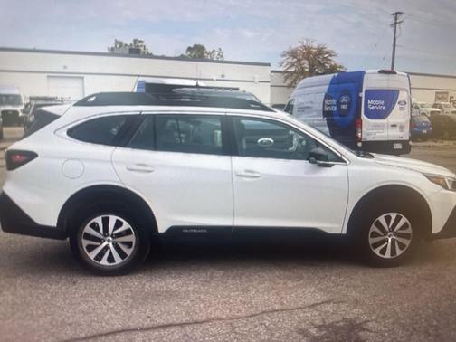 2020 Subaru Outback Base