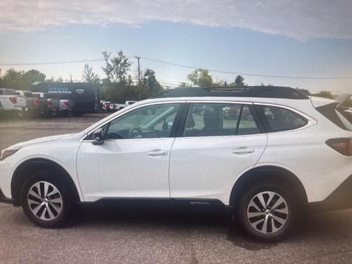 2020 Subaru Outback Base