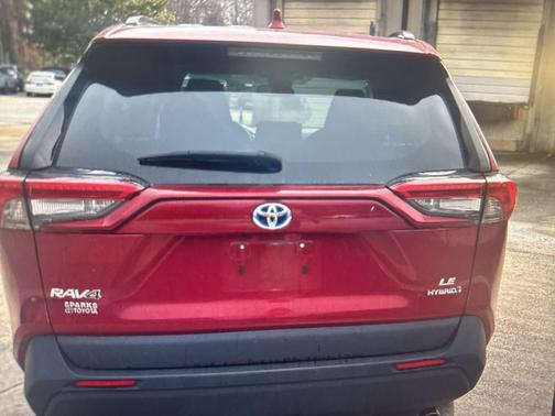 2022 Toyota RAV4 Hybrid LE