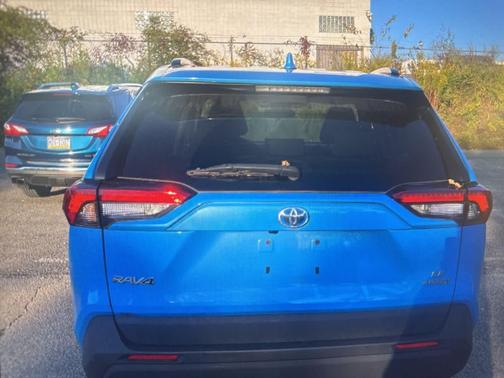 2021 Toyota RAV4 Hybrid LE