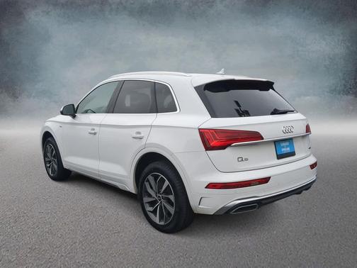 2022 Audi Q5 45 S line Premium Plus