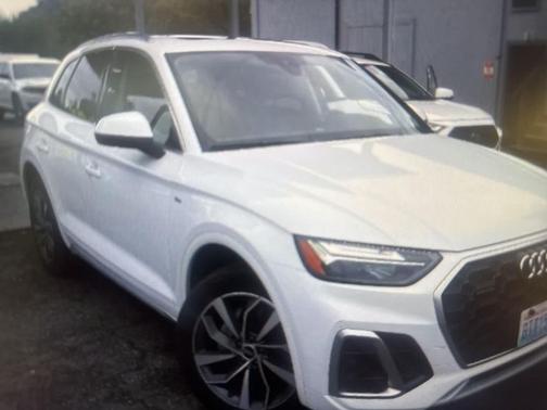 2022 Audi Q5 45 S line Premium Plus