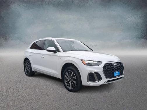 2022 Audi Q5 45 S line Premium Plus