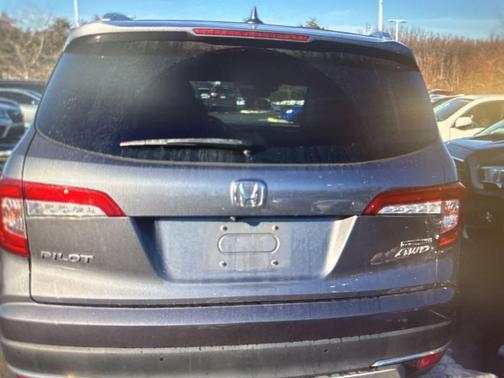 2022 Honda Pilot Touring 8-Passenger