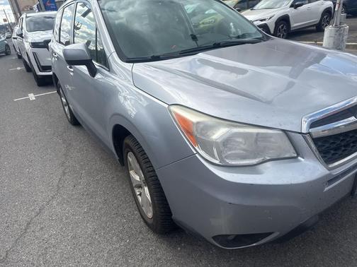 Ice Silver Metallic 2014 Subaru Forester 2.5i Limited