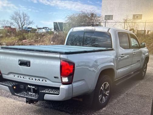 2018 Toyota Tacoma TRD Sport