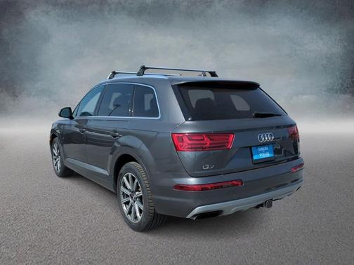 2019 Audi Q7 45 Premium Plus