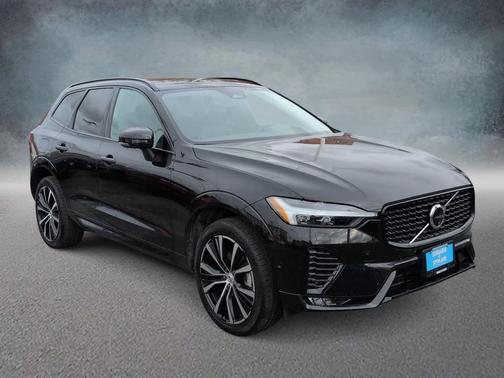 2024 Volvo XC60 B5 Plus Dark Theme