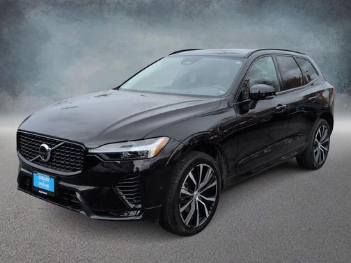 2024 Volvo XC60 B5 Plus Dark Theme