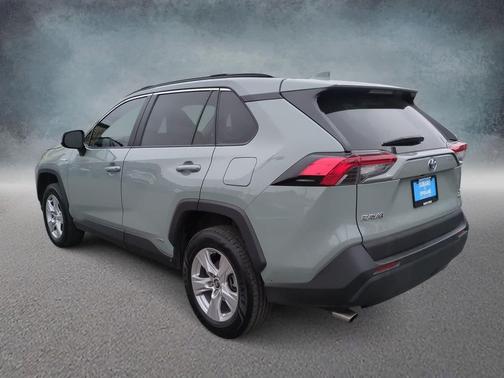 2020 Toyota RAV4 Hybrid XLE