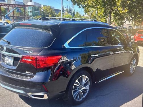 2017 Acura MDX 3.5L w/Technology Package