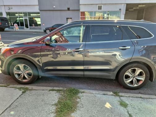2016 Hyundai SANTA FE SE