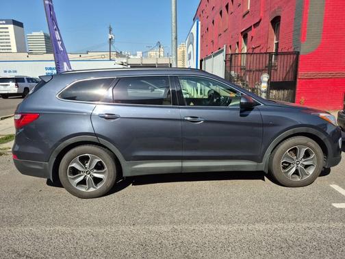 2016 Hyundai SANTA FE SE