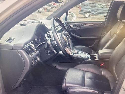 2017 Porsche Macan S