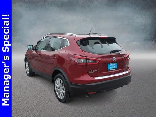 2022 Nissan Rogue Sport SV