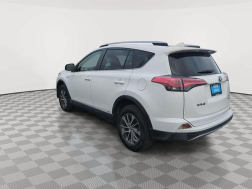2018 Toyota RAV4 Hybrid XLE