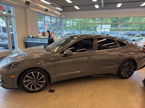 2020 Hyundai SONATA Limited