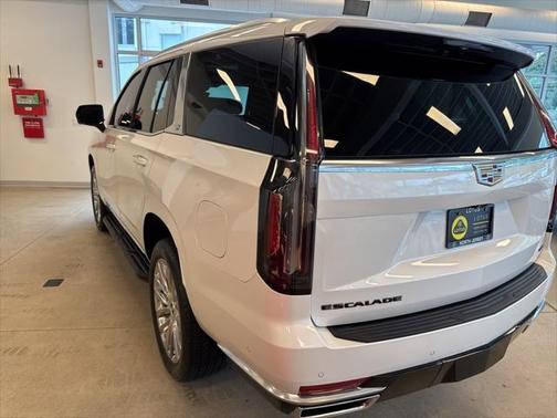 2022 Cadillac Escalade Premium Luxury