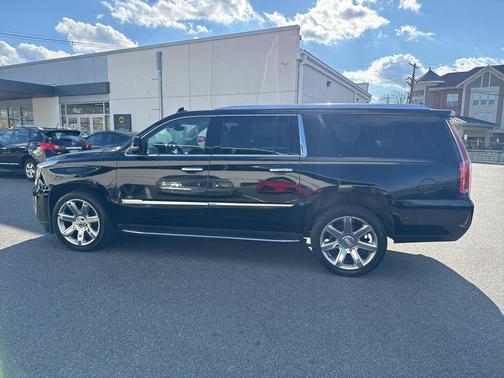 2019 Cadillac Escalade ESV Luxury