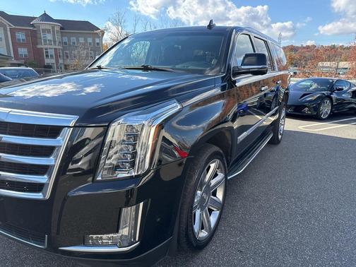 2019 Cadillac Escalade ESV Luxury