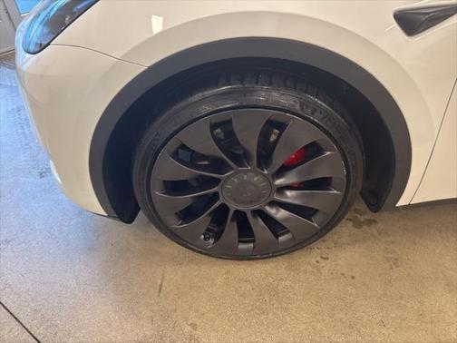 2023 Tesla Model Y Performance Dual Motor All-Wheel Drive